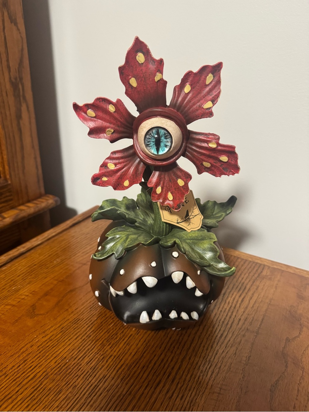 HALLOWS EVE SPOOKY HALLOWEEN EYEBALL MONSTER FLOWR FIGURINE
“LIL SHOP OF HORRORS